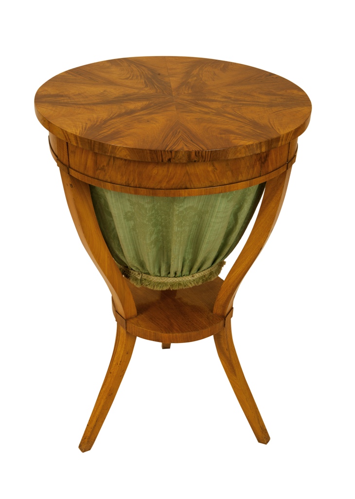 Biedermeier Nähtisch<br> um 1820