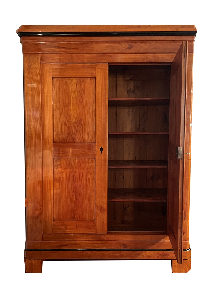 Biedermeier Kirschbaumschrank<br>offen