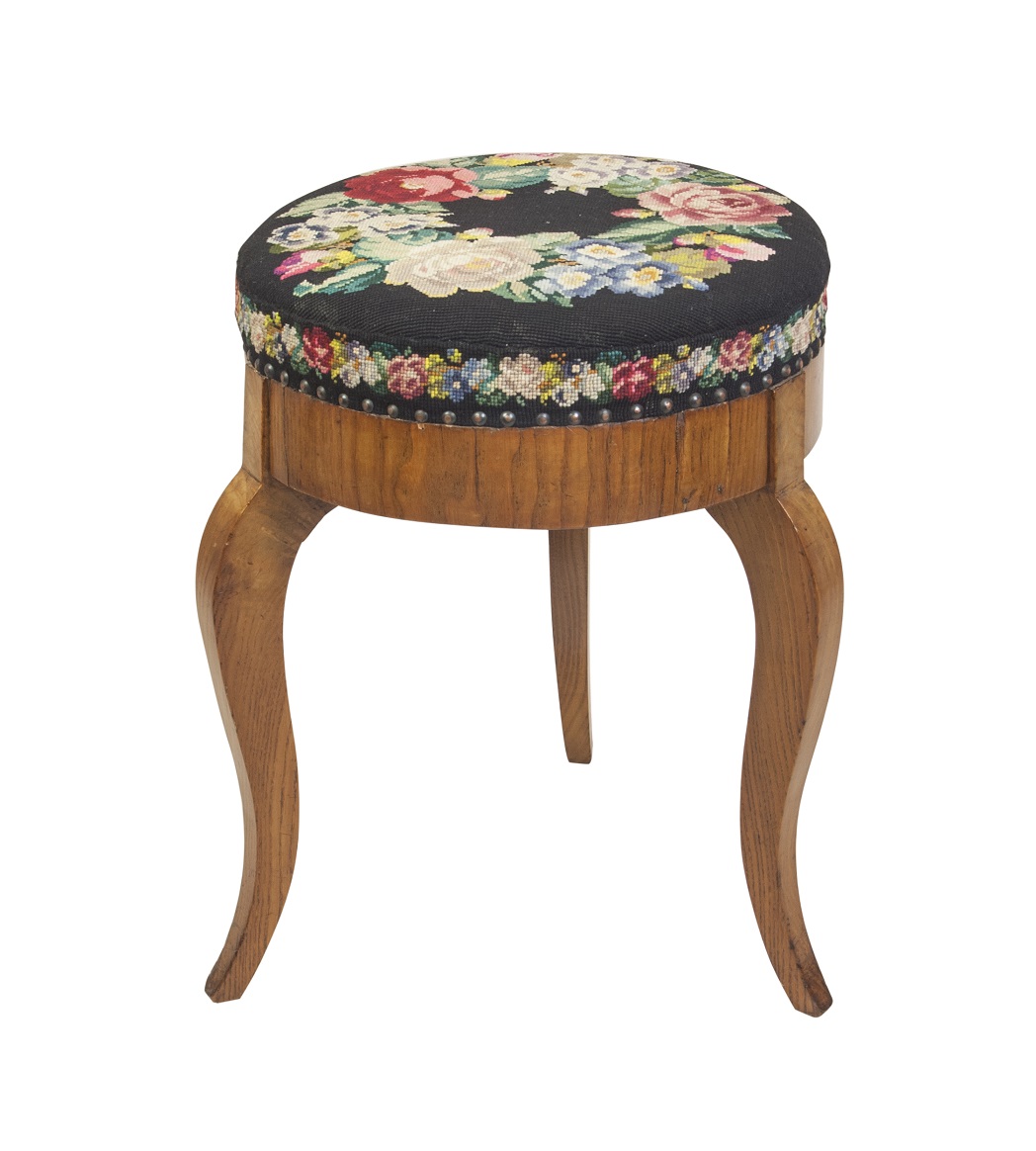 Piano stool