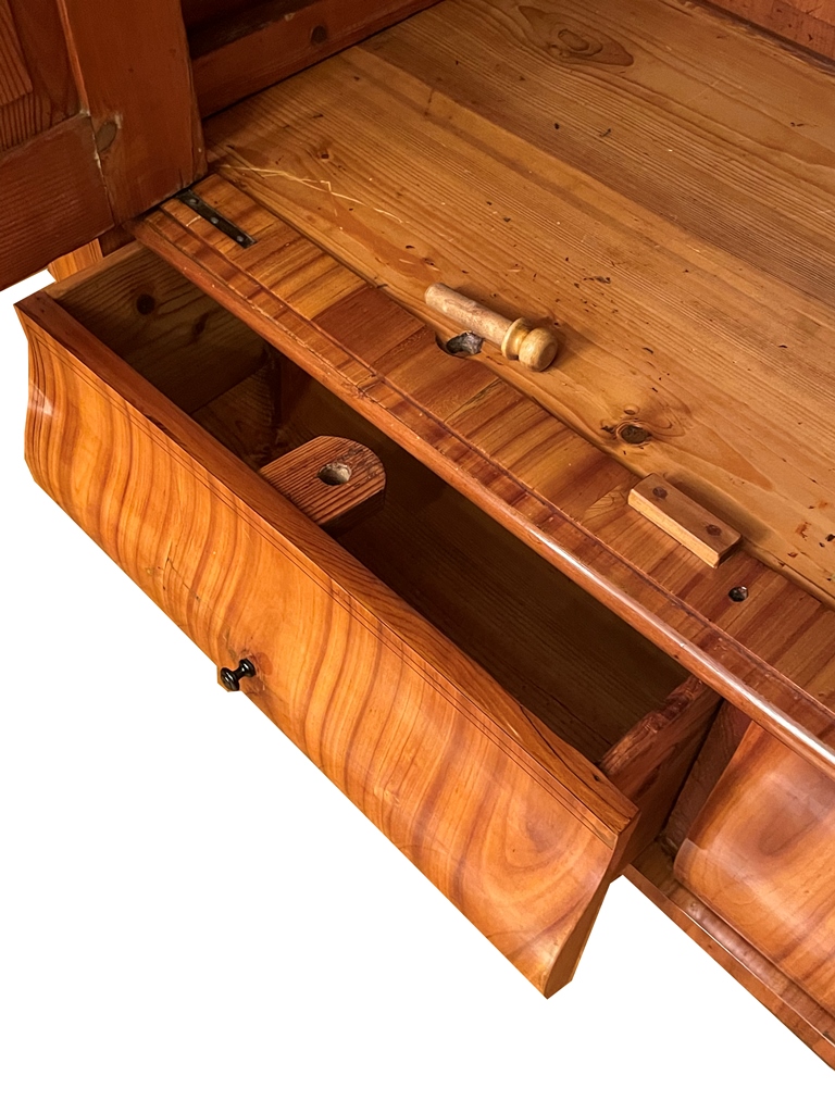 Biedermeier Kirschbaumschrank