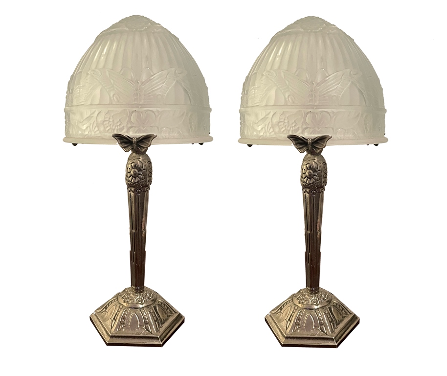 Paar Art Déco Tischlampen mit Schmetterlingen