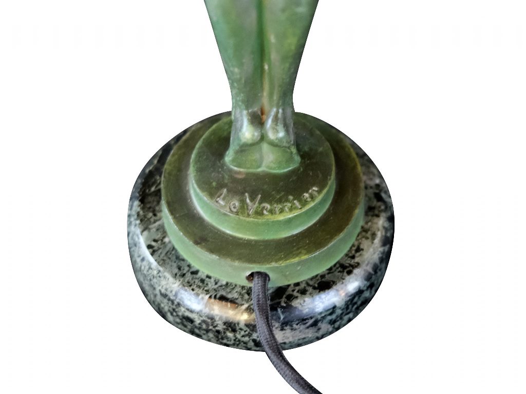 Bronze table lamp signatur